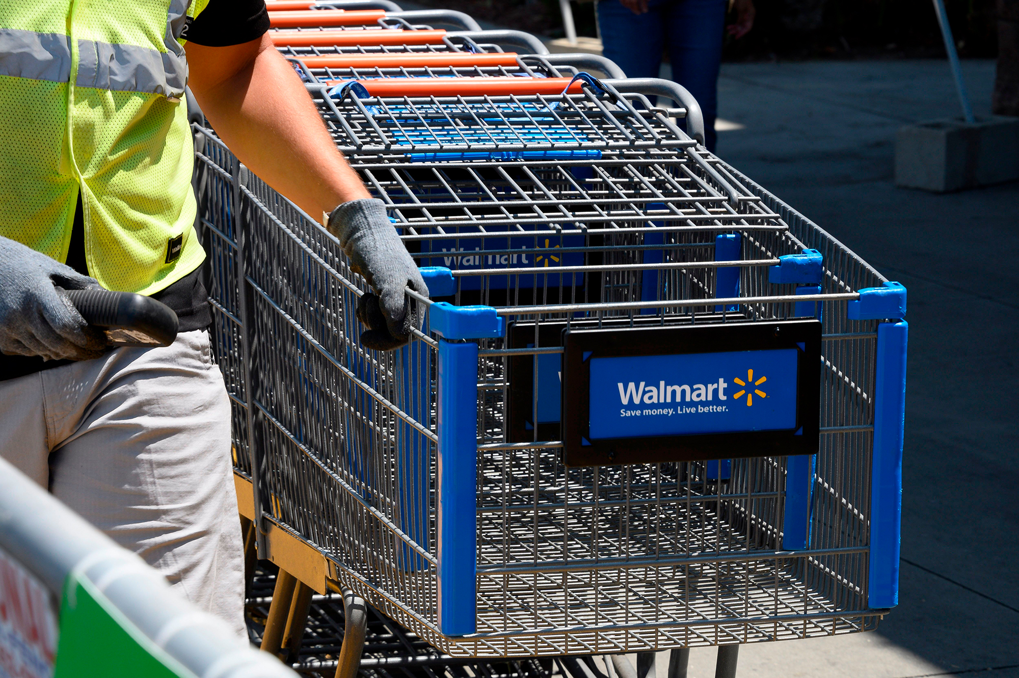 Walmart will pay for full college tuition and book costs at some schools for its U.S. workers, the latest effort by the largest private employer in the country to sweeten its benefits as it seeks to attract and retain talent in a tight job market.