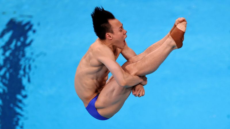 Tokyo 2020 Olympics - Diving - Men's 3m Springboard - Semifinal - Tokyo Aquatics Centre, Tokyo, Japan - August 3, 2021. Siyi Xie of China in action
