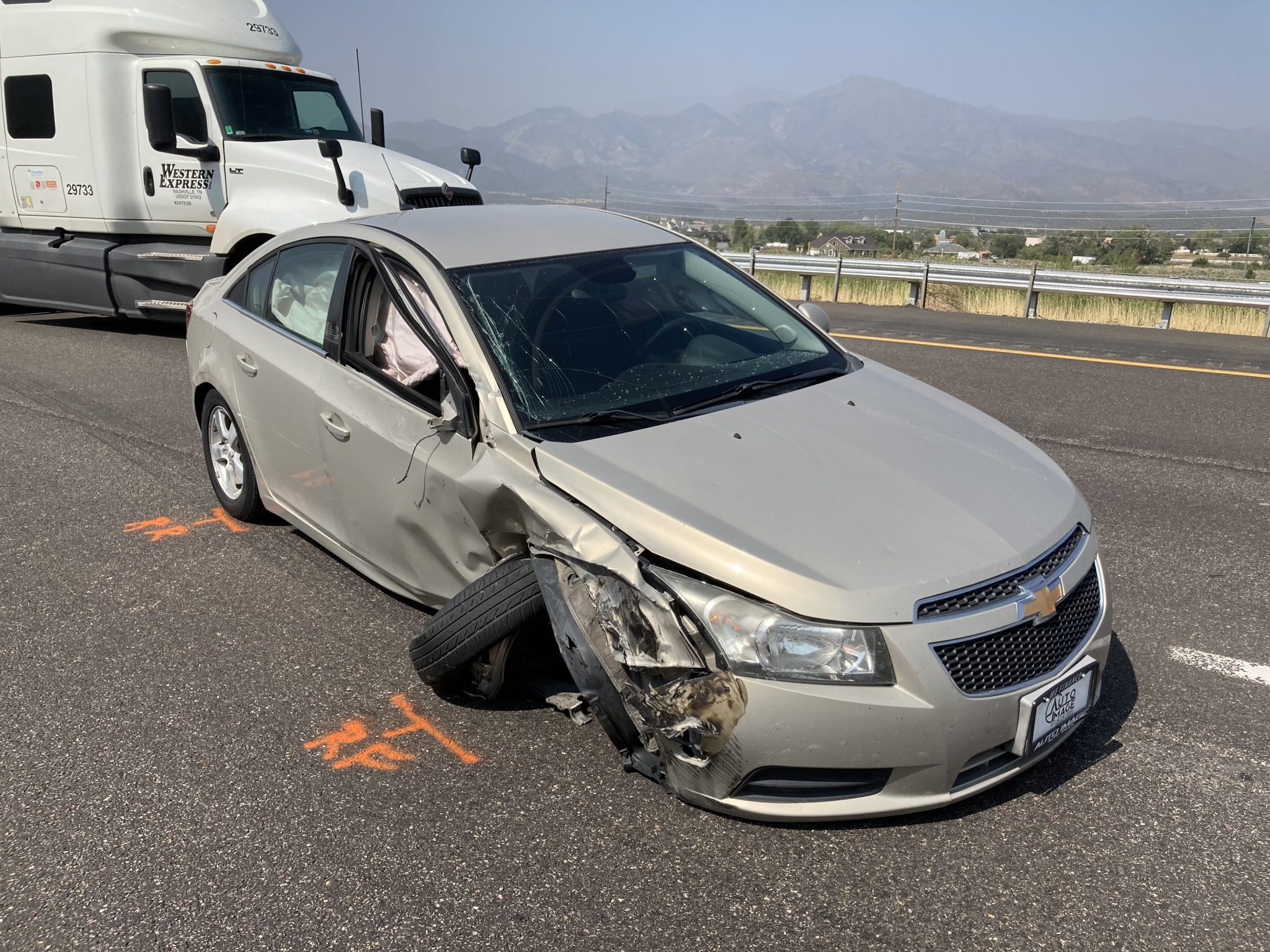A South Jordan man died and another person was seriously injured in a crash involving three vehicles in Washington County on Sunday.