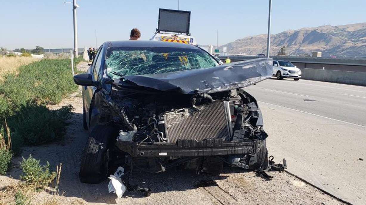 A car spun out in front of a semitrailer on southbound I-15 Thursday morning, causing a crash and major delays on the freeway.