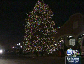 Downtown Prepares for Start of Holidays