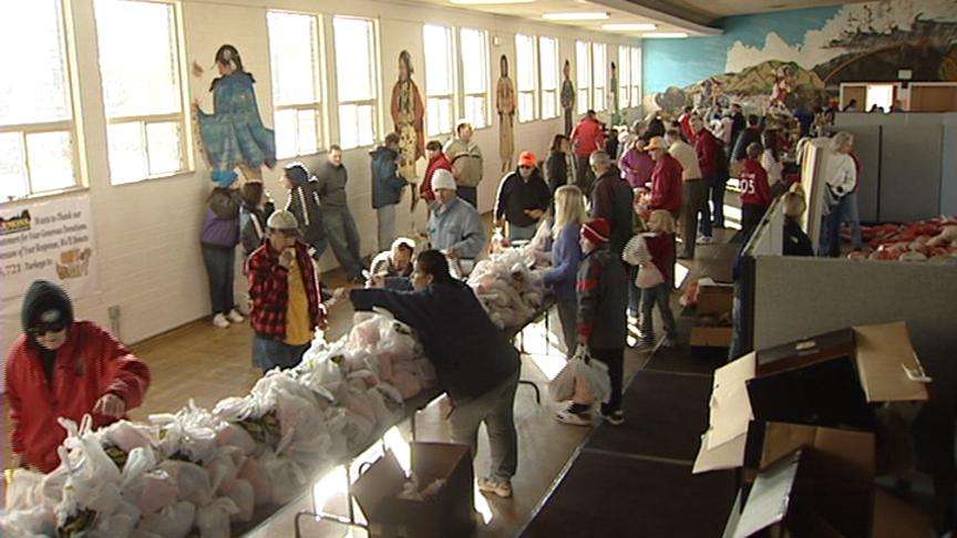 Harmons Distributes Donated Turkeys