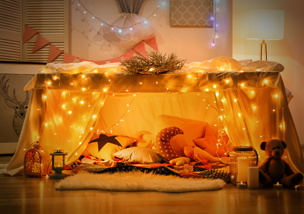 4 ways to build an entertaining blanket fort for your kids (or yourself)