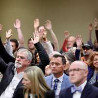 Hundreds of anti-mandate Utahns pack hearing to protest Biden's employer vaccine rule