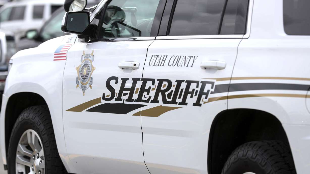 A Utah County sheriff's deputy had a scary moment earlier this week when a powdery substance blew into his face during a traffic stop involving drugs, causing him to become dizzy.