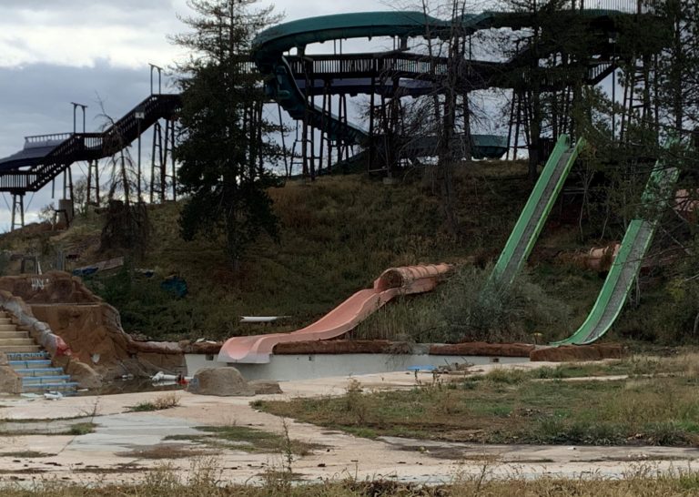 Demolition begins at abandoned Raging Waters/Seven Peaks water park