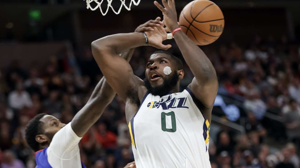 Denver Nuggets forward JaMychal Green (0) and Utah Jazz forward Eric Paschall (0) compete for a rebound during the game at Vivint Arena in Salt Lake City on Tuesday, Oct. 26, 2021.
