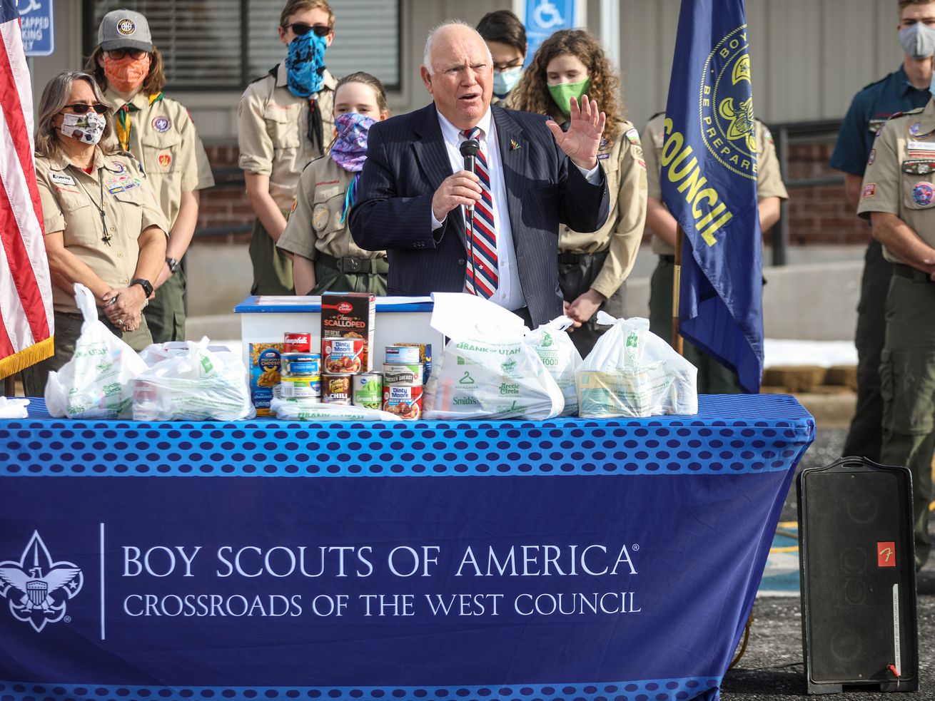 Bountiful City Mayor Randy Lewis speaks at Utah’s official Scouting for Food
Drive at the Bountiful Food Pantry in Bountiful on Jan. 25. The results aren't final and some close races could still flip, but Lewis is among several mayors of cities across Utah and the Wasatch Front are in trouble of losing their seats.