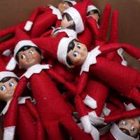 With a wink, judge fights 'tyranny' of Elf on the Shelf