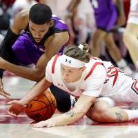 Runnin' Utes get first win of Craig Smith era in 70-56 win over Abilene Christian