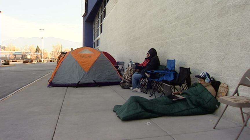 Extreme Shoppers Ready for ‘Black Friday'