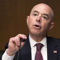 Sen. Mike Lee to Homeland Security secretary on border crisis: 'Fix it or step down'