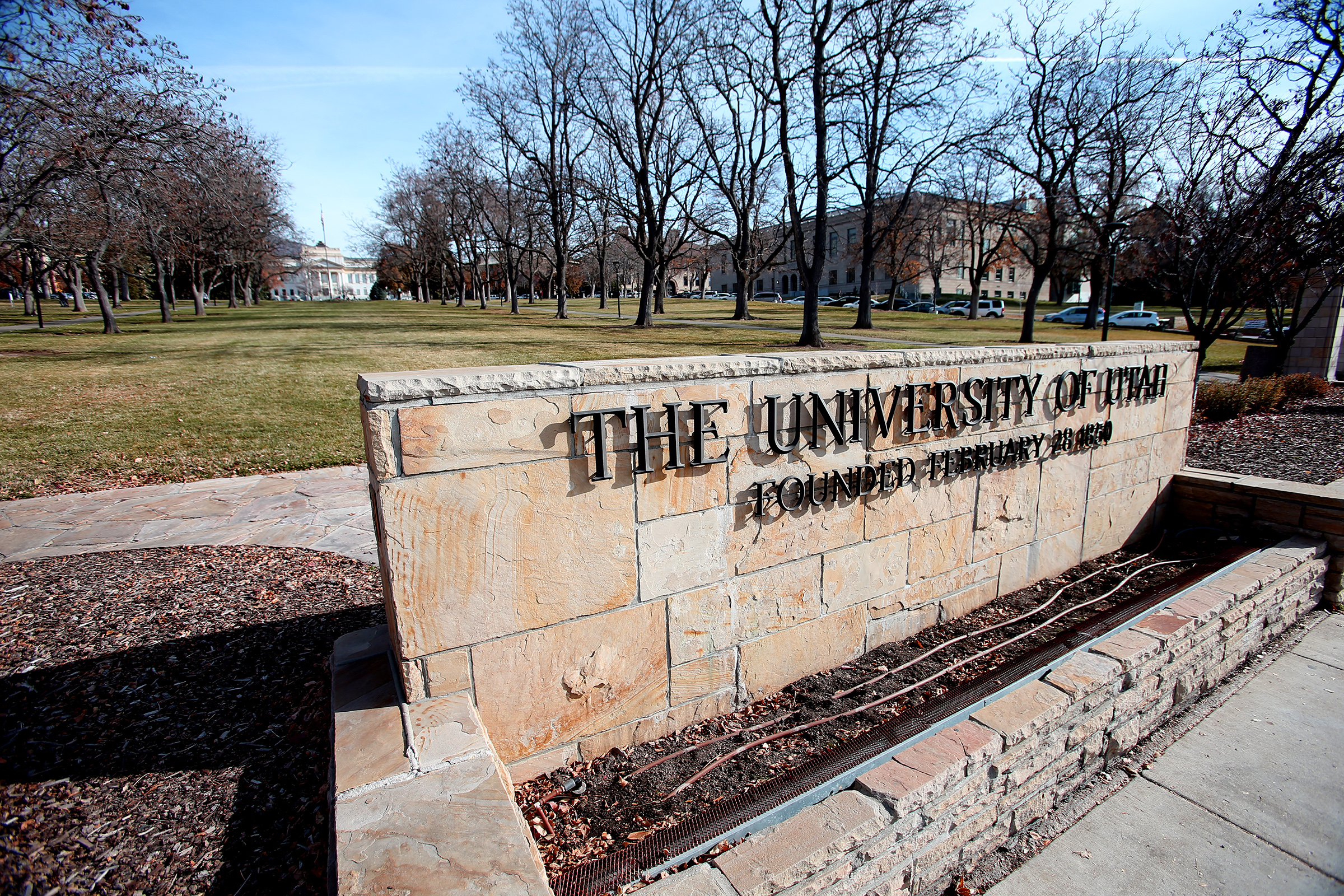 U. investigating hate crime where students allegedly shouted racial slur at contractor