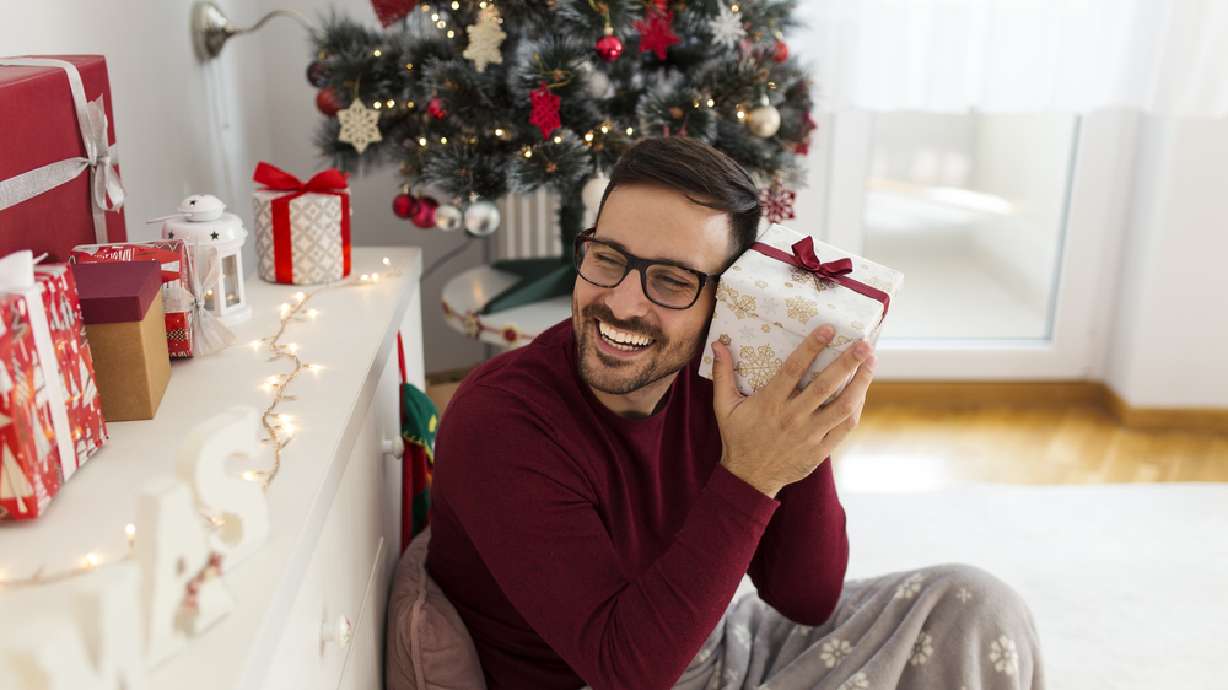 12 of the best holiday gifts for people who love cars