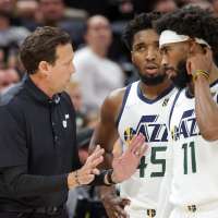 Yoga and an extra mile: How the Jazz are trying to stay healthy this season