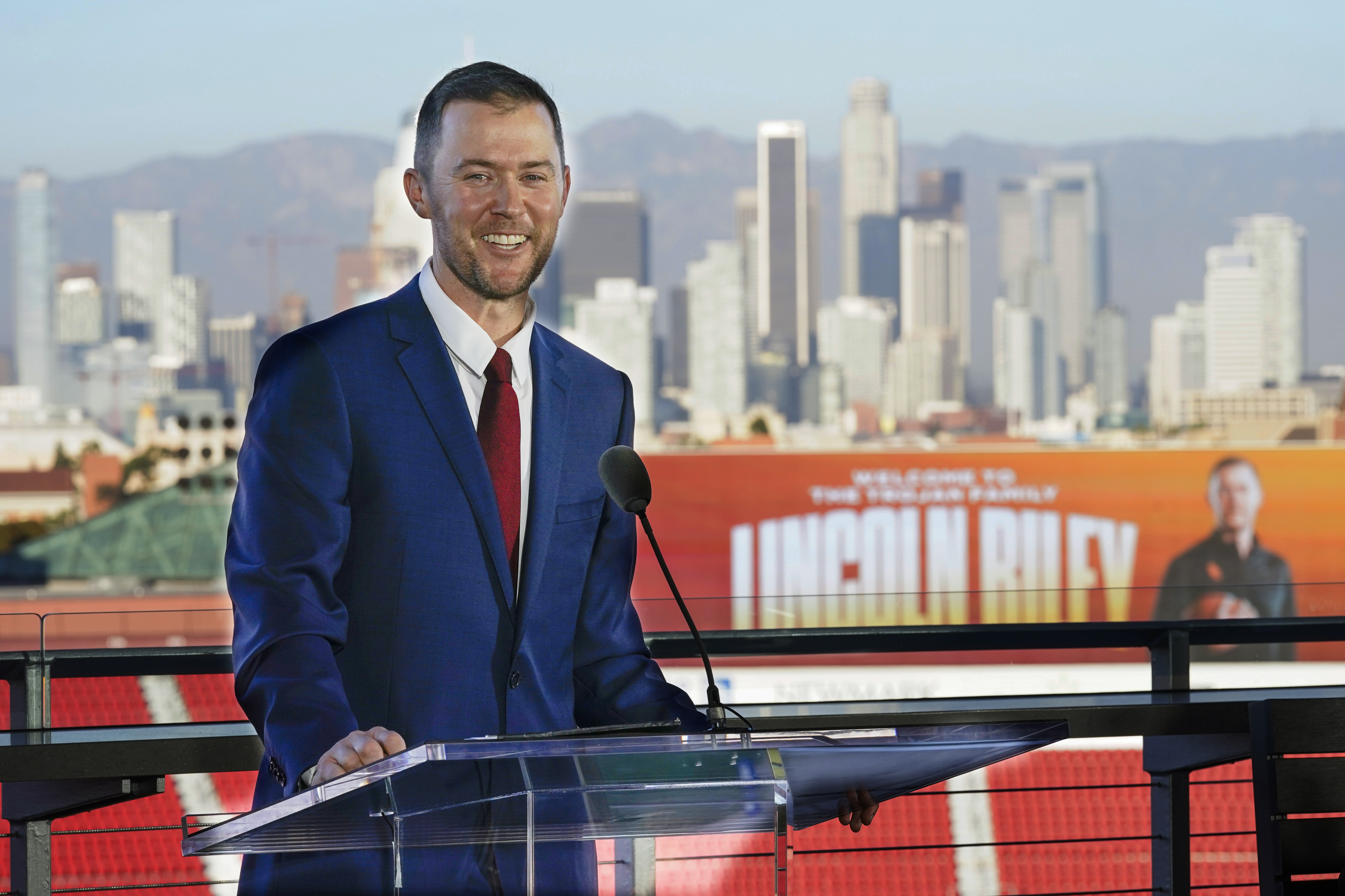With the LA schools in good hands, the Pac-12 enters era of opportunity in the money makers