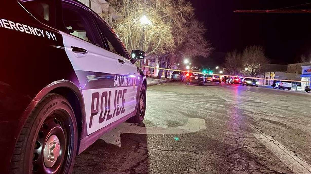 Salt Lake City police are looking for witnesses in the shooting death of a man early Saturday.