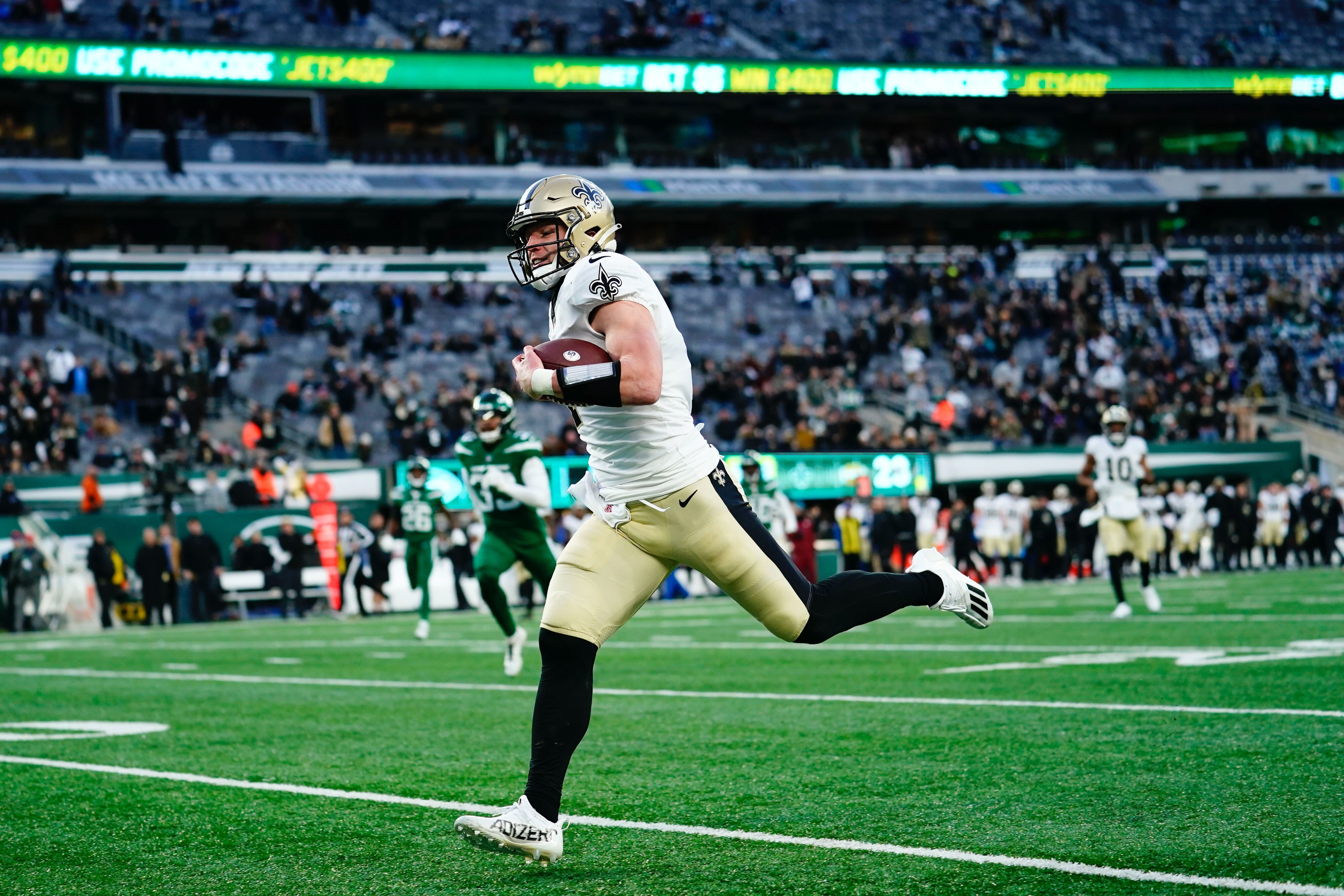 Former Bingham High Standout Scores TD During Wild Card Game