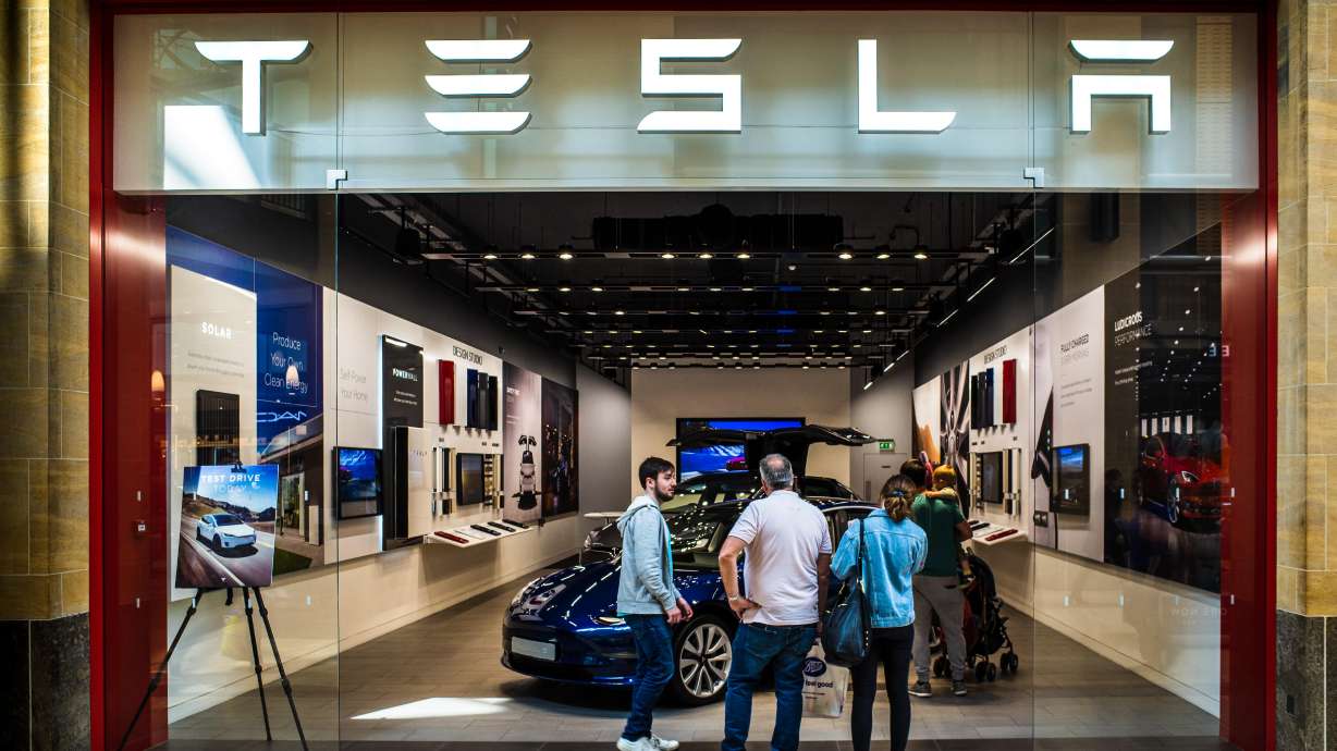 Electric carmaker Tesla will stop allowing video games to be played on vehicle screens while its cars are moving, the U.S. National Highway Traffic Safety Administration said on Thursday.