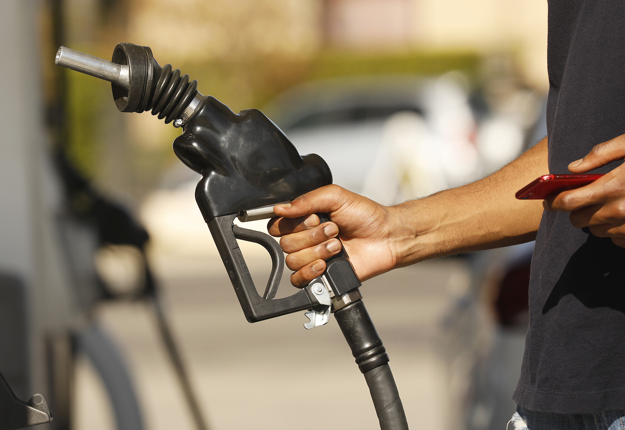 $4 gas could be here by Memorial Day, GasBuddy predicts.