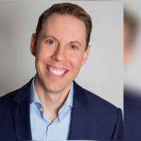 Local comedian Ryan Hamilton postpones shows after getting hit by bus