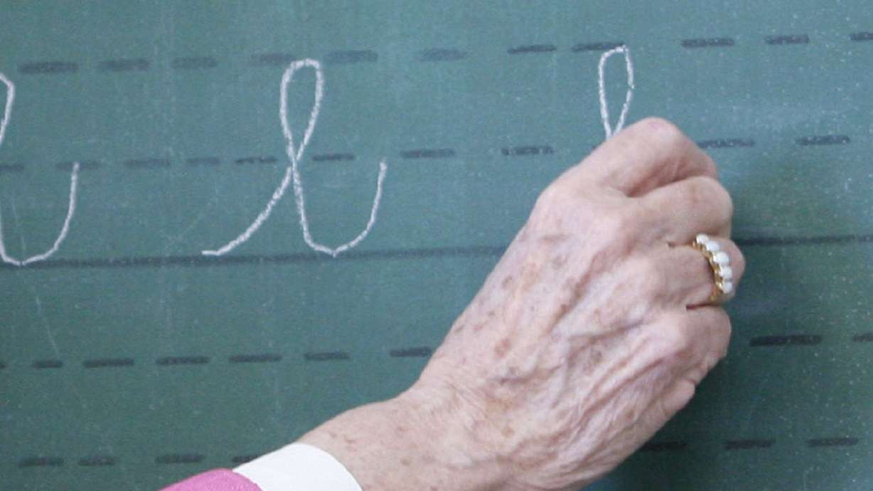 Despite concerns about constitutionality and accountability, the Utah House Revenue and Taxation Committee voted 6-5 Tuesday in support of HB331, the Hope Scholarship bill.