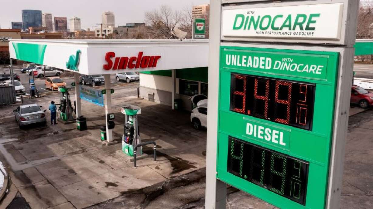 Current fuel prices are displayed at a Sinclair on 700 East in Salt Lake City on Thursday. Inflation is the current top economic issue for Utahns, who say they're feeling it most in paying for basic life necessities.