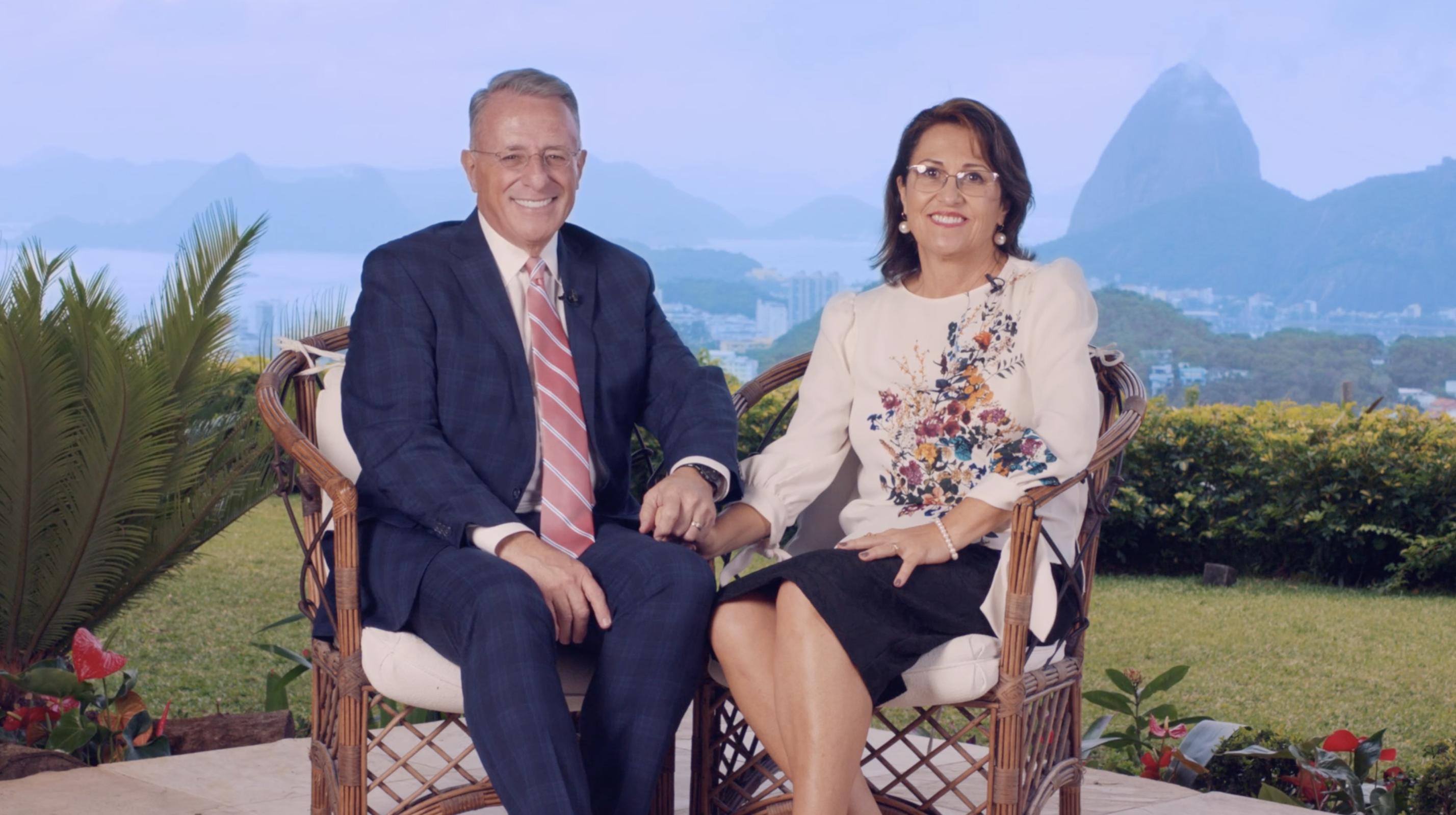 Elder Ulisses Soares of the Quorum of the Twelve Apostles and his wife, Rosana Soares, shared a RootsTech presentation from their homeland, Brazil. Their keynote speech aired on Saturday. 