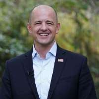 Why Evan McMullin has Democrats backing him in his race against Mike Lee