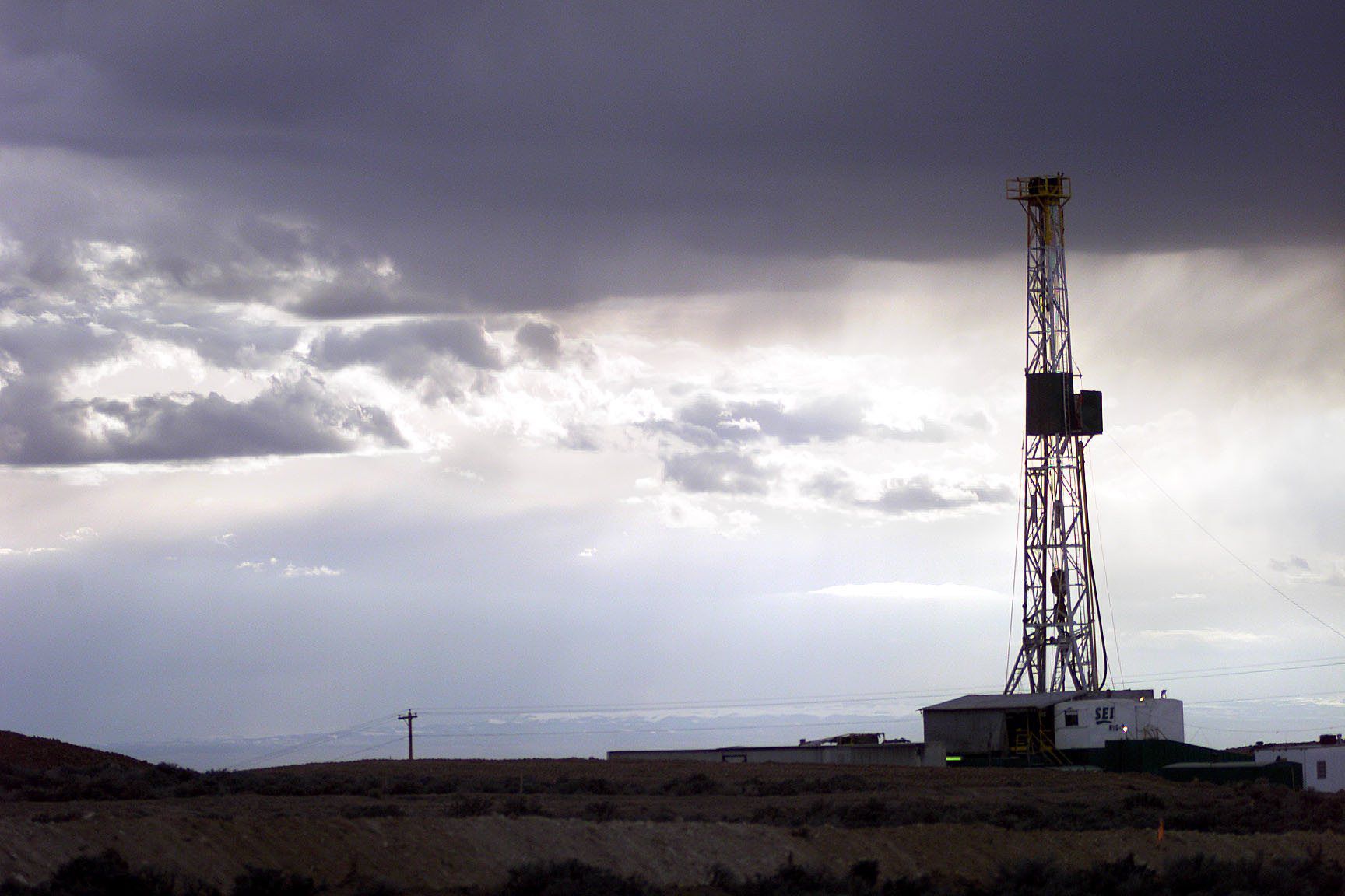 An oil rig, run by Shenandoah Energy Inc., drills in the Red Wash area near Vernal pictured on Jan. 6, 2017. Gas prices in Utah have spiked dramatically in the last few weeks, driven in large part by the economic fallout from Russia’s invasion of Ukraine and further heightened by President Joe Biden’s decision, announced Tuesday, to ban U.S. imports of Russian oil and gas.