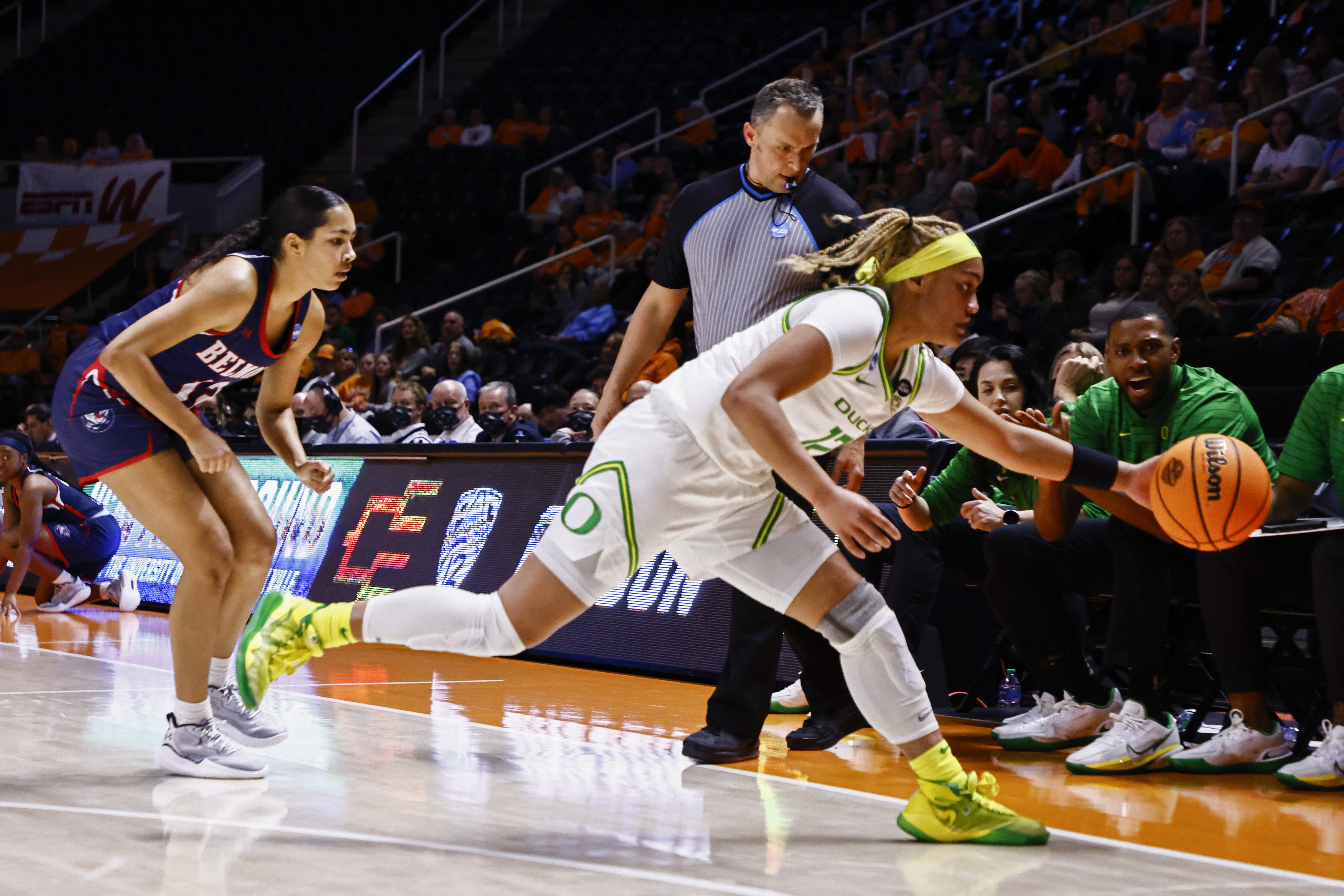 Metcalfe on Pac-12 WBB: 5 teams bounced early from NCAA Tournament
