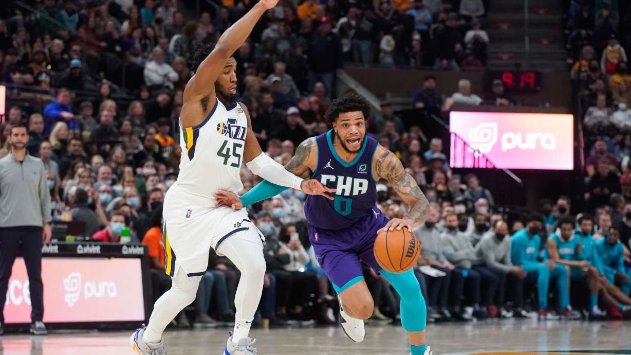 Mitchell can't help but laugh as Jazz lose to Hornets in final minute