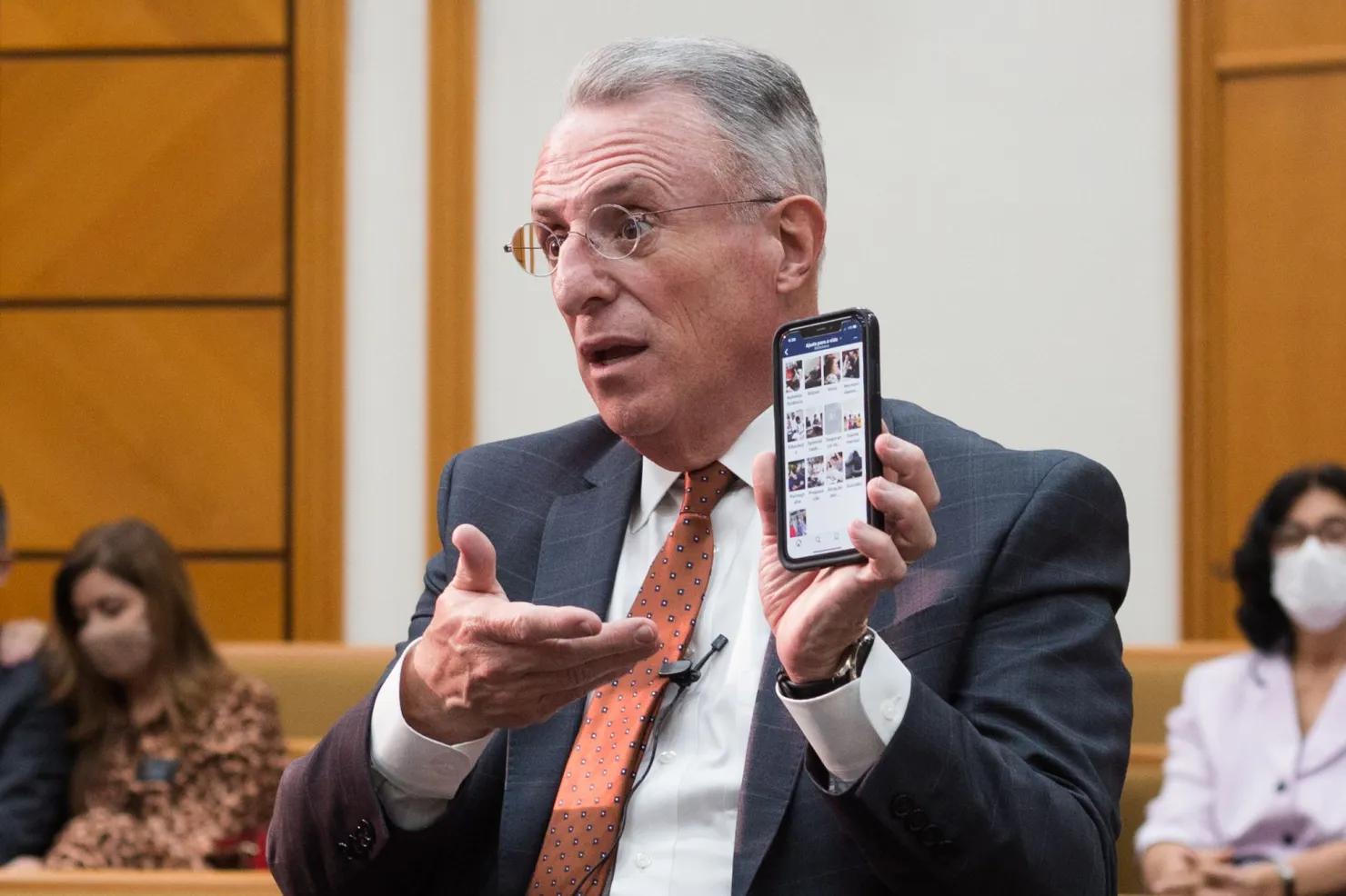 Elder Ulisses Soares of the Quorum of the Twelve Apostles speaks to members of The Church of Jesus Christ of Latter-day Saints during a meeting in Rio de Janeiro, Brazil, on March 20