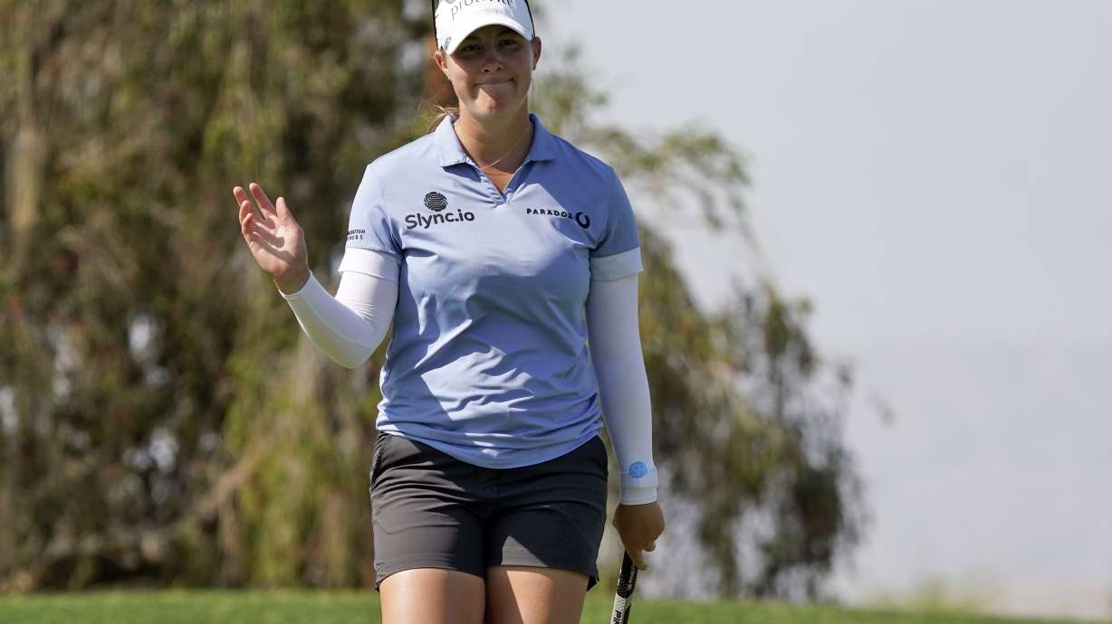 Jennifer Kupcho waves to the gallery on the eighth hole during the third round of the LPGA Chevron Championship golf tournament Saturday, April 2, 2022, in Rancho Mirage, Calif.