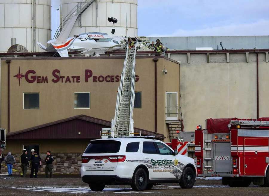 Pilot killed after plane crashes into Idaho potato processing plant