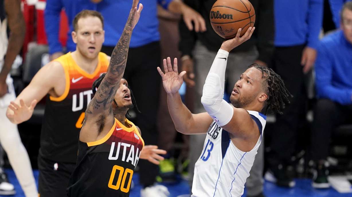 Jazz Game 3 Blog: Maxi Kleber heeft nog 3 seconden voorsprong en Mavs neemt al vroeg de leiding Jazz Game 3 Blog: Maxi Kleber heeft nog 3 seconden voorsprong en Mavs neemt al vroeg de leiding