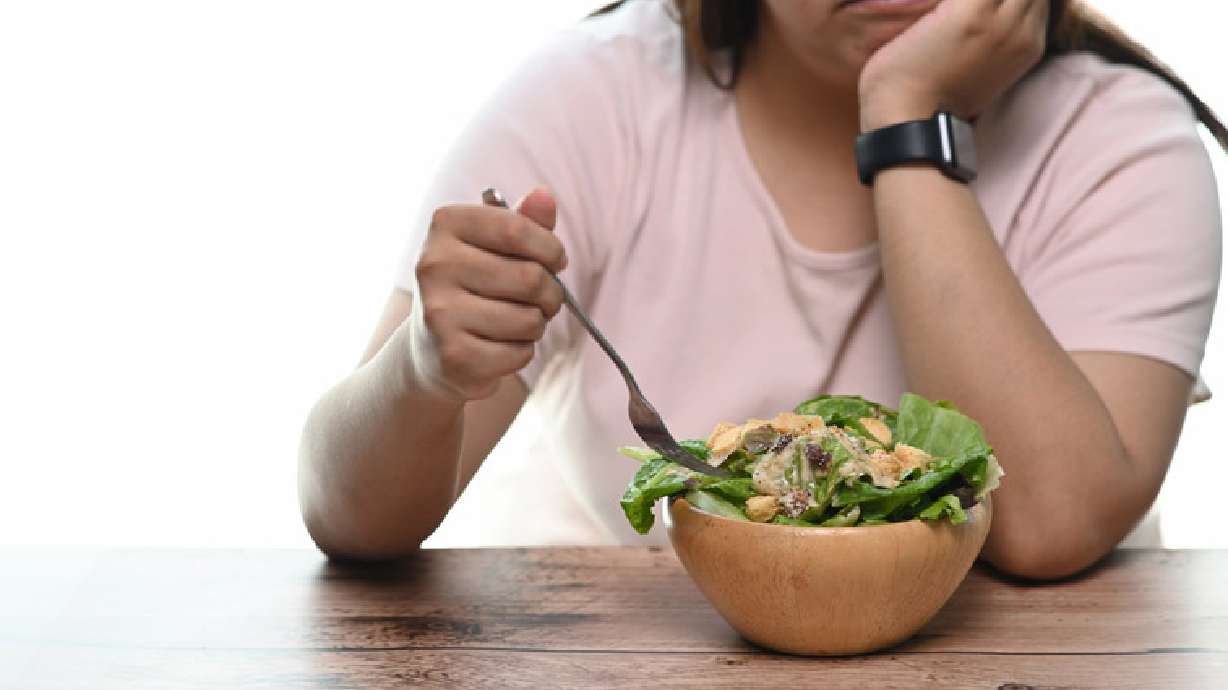 These 4 harmful diet and health myths actually make us fatter and sicker