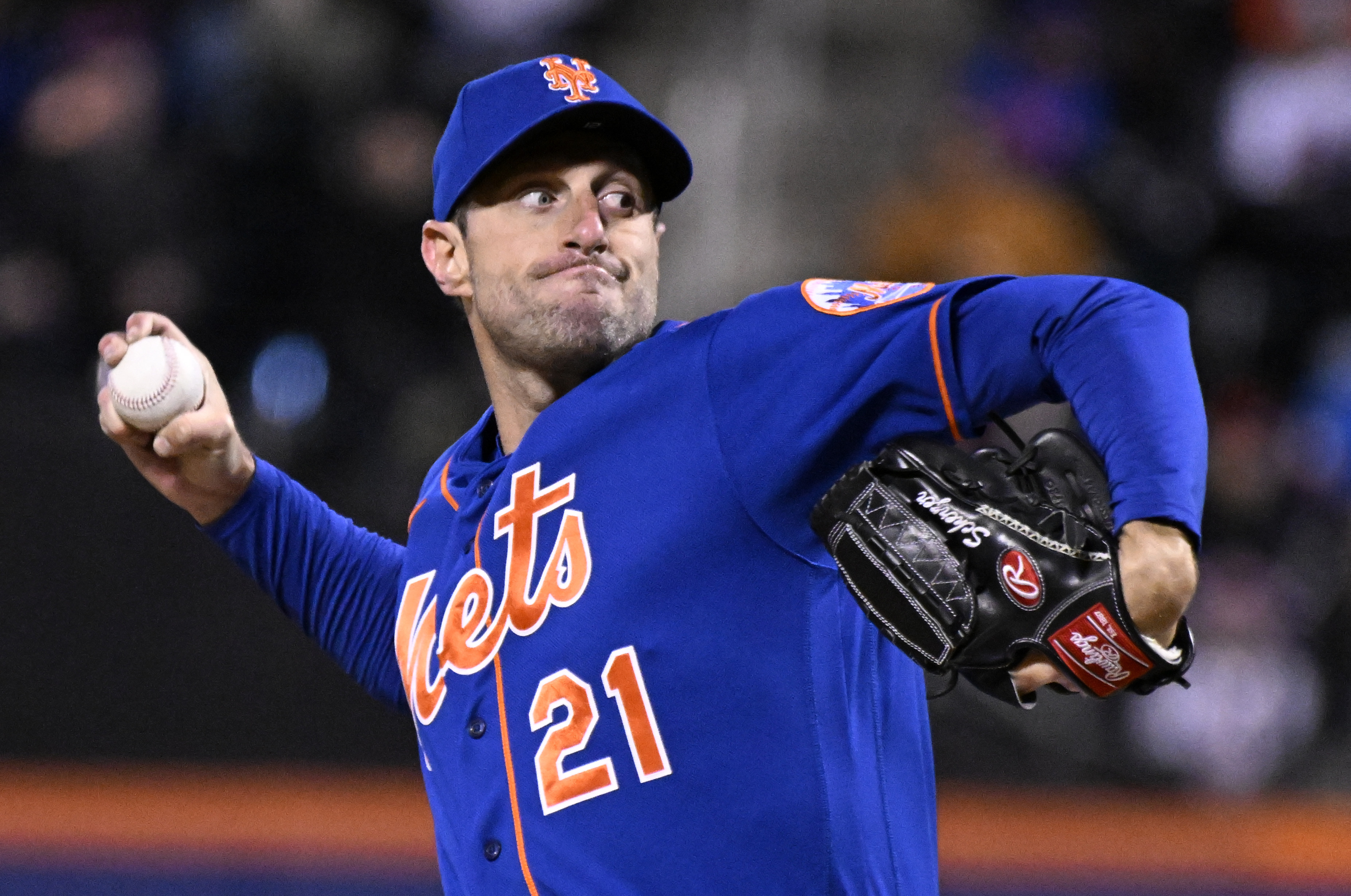 New York Mets starting pitcher Max Scherzer (21) delivers the ball to the San Francisco Giants during the second inning of the second game of a baseball double-header Tuesday, April 19, 2022, in New York. 