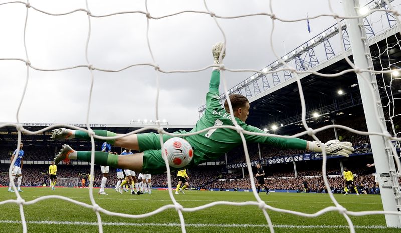 Soccer Football - Premier League - Everton v Chelsea - Goodison Park, Liverpool, Britain - May 1, 2022 Everton's Jordan Pickford in action as Chelsea's Mason Mount shoots at goal