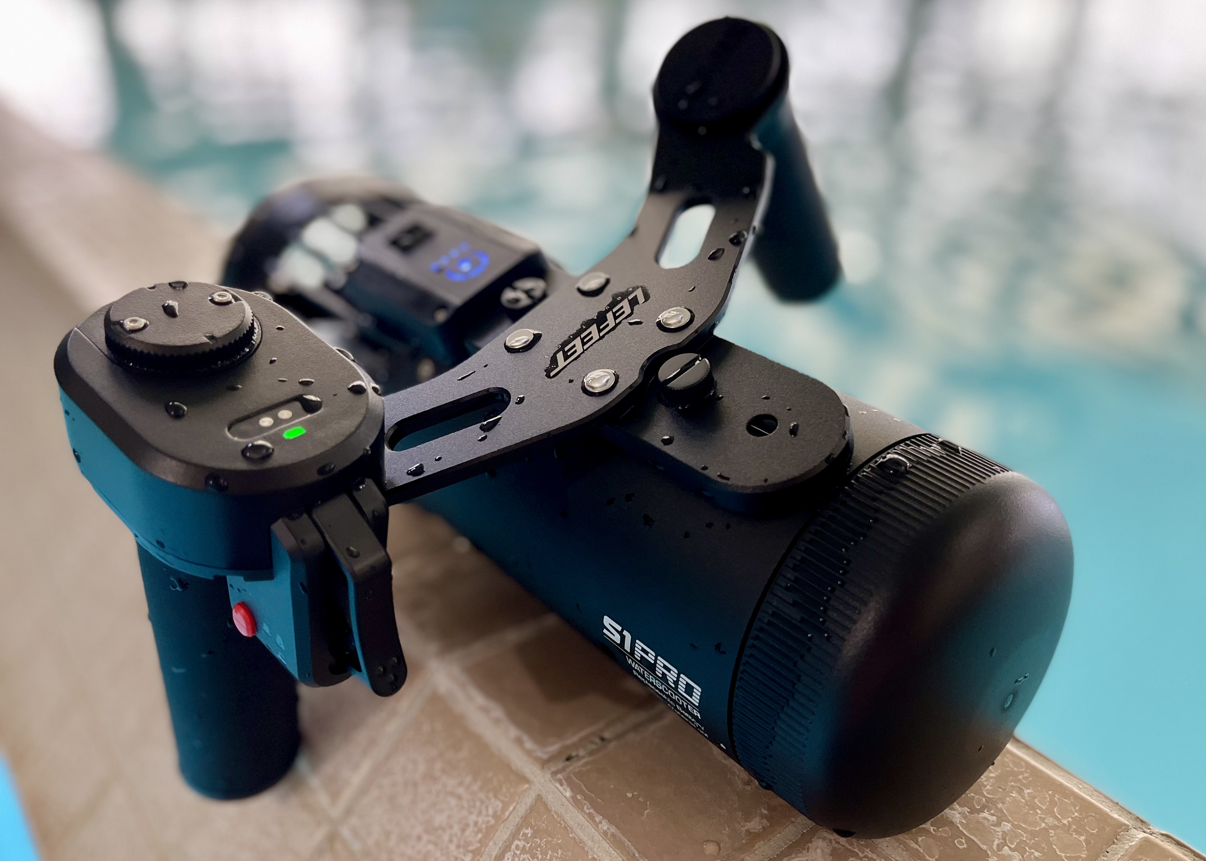 Despite its compact design, the LEFEET S1 PRO packs a punch with 18 pounds of thrust.