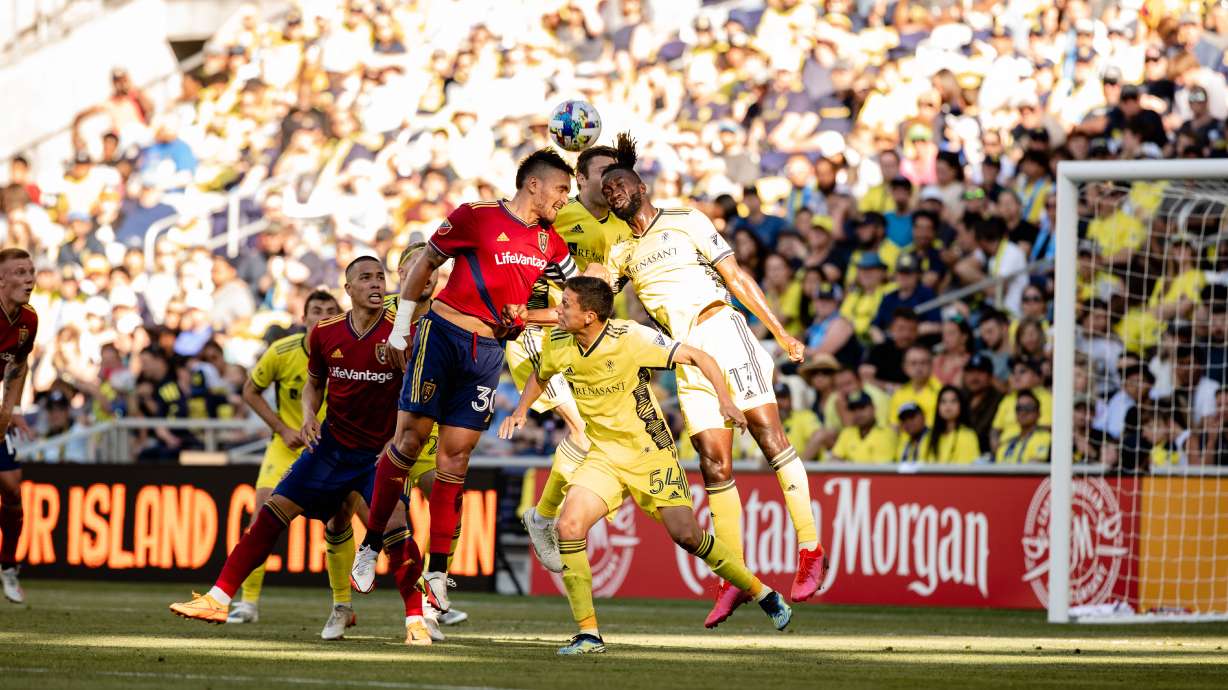 Marcelo Silva goes up for a header against Nashville SC on Sunday.
