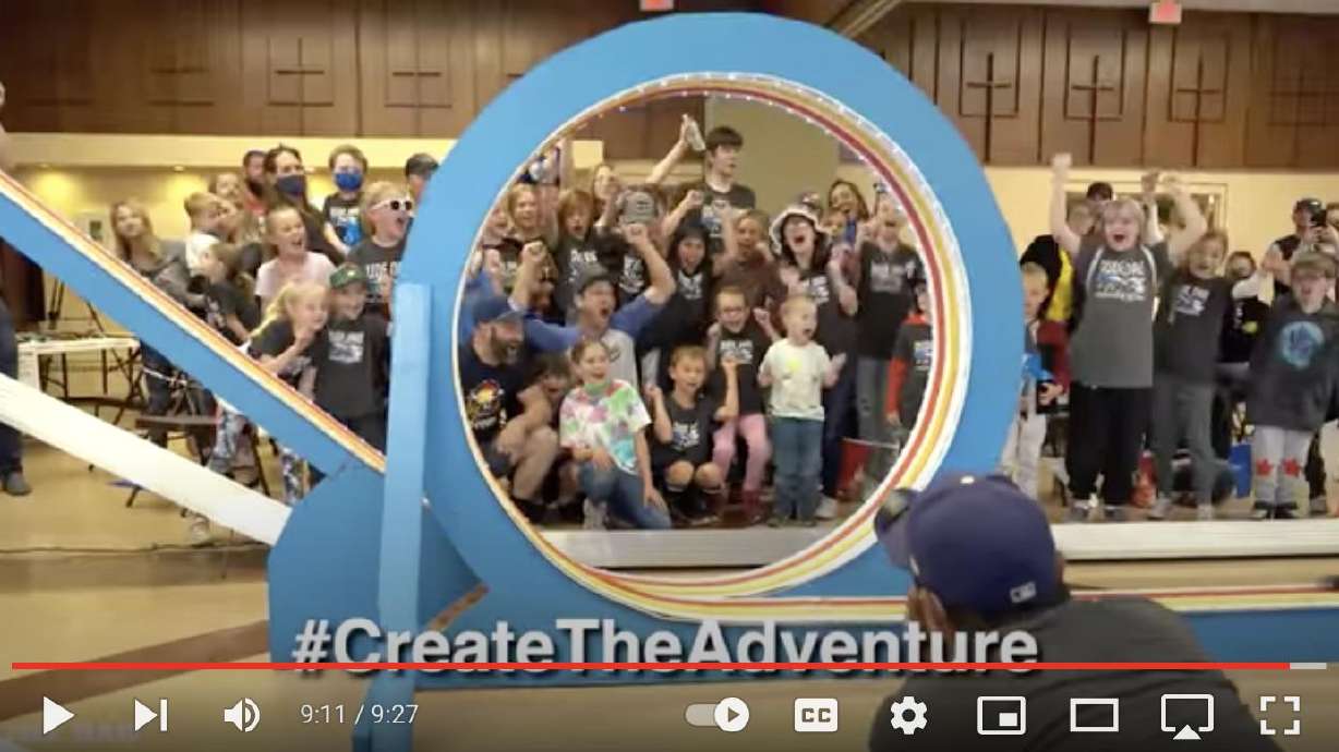 YouTuber Taylor Calmus, popularly known as Dude Dad, made an epic pinewood derby track for a local Boy Scout troop.