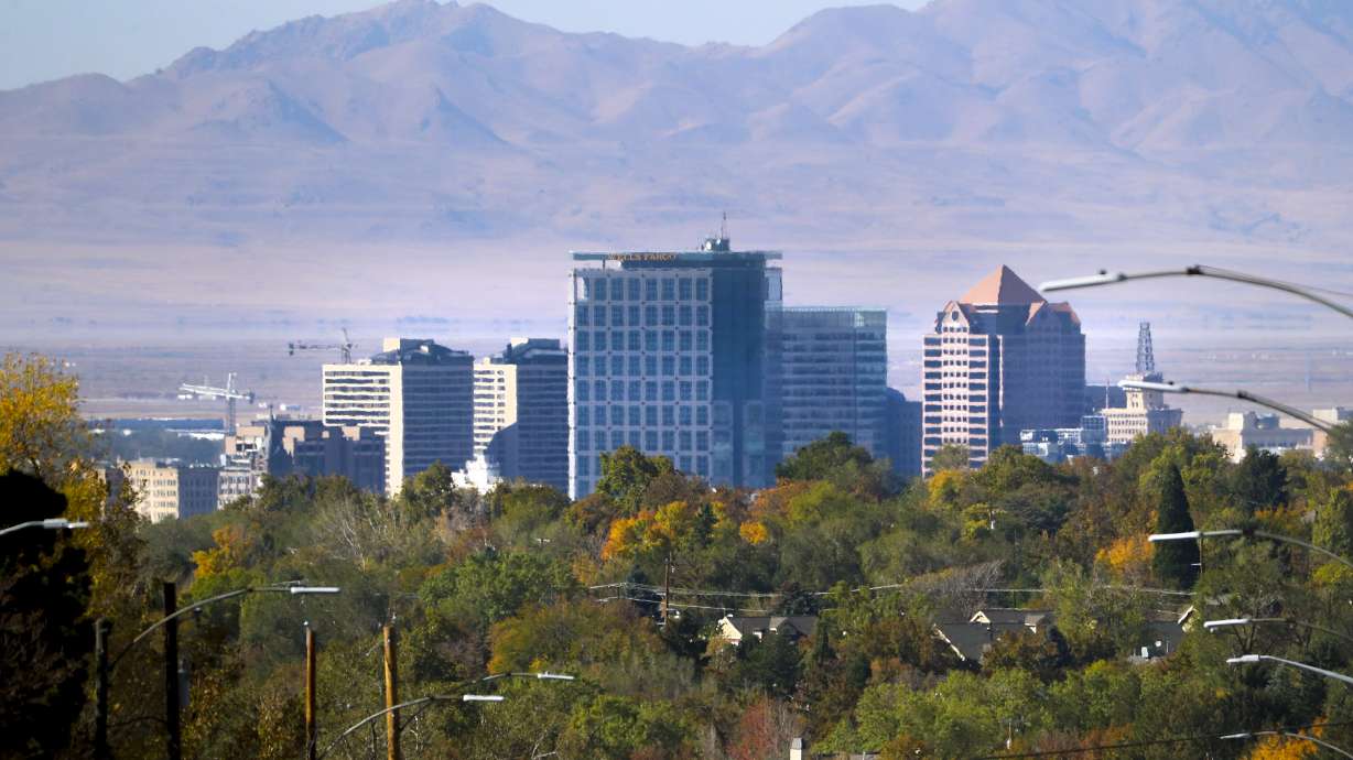For the first time, the Salt Lake County Library is hosting a 24-hour countywide adult scavenger hunt in the hopes of bringing people together to do something a bit unique.