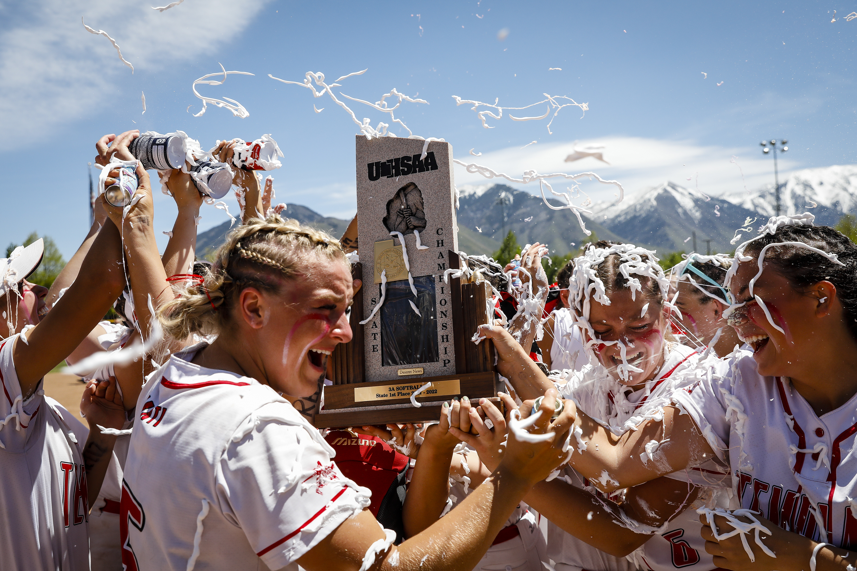 'We did it for coach Sue': Manti captures 3A title in coach's final season