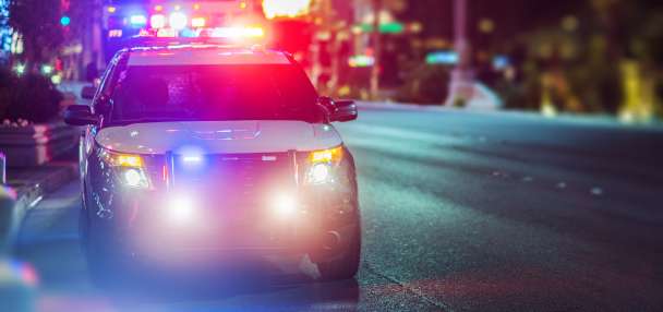 2 suspected in robberies with AR-15 arrested after police chase