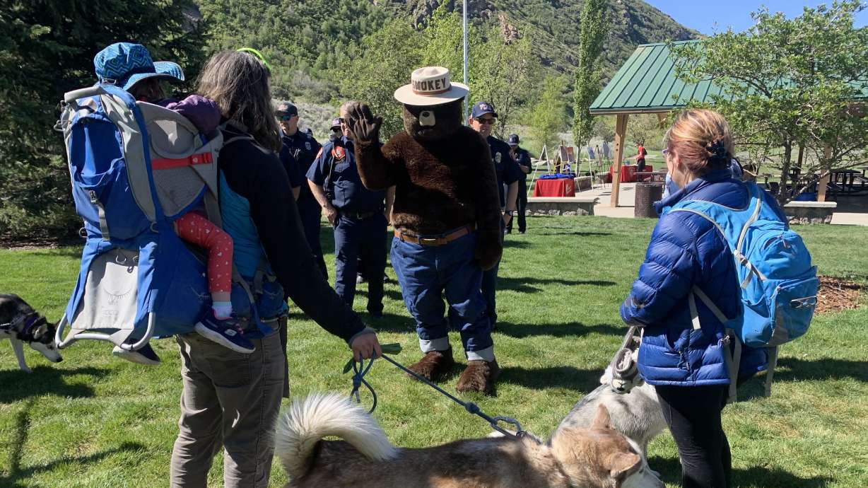 Sandy and Draper fire departments, Unified Fire Authority and the Sandy Park Police talked to residents on Saturday about preparing their homes for wildfires.
