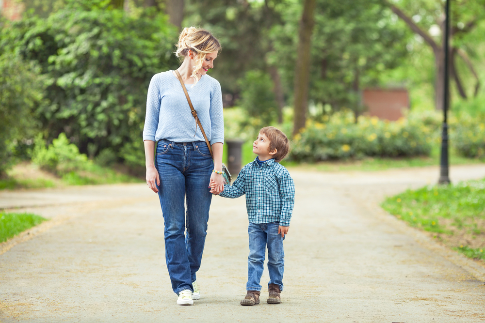 10 ways to help the single parents in your community