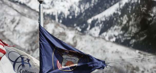 Mountains? Beehives? Fry sauce? What Utahns say they want on new state flag