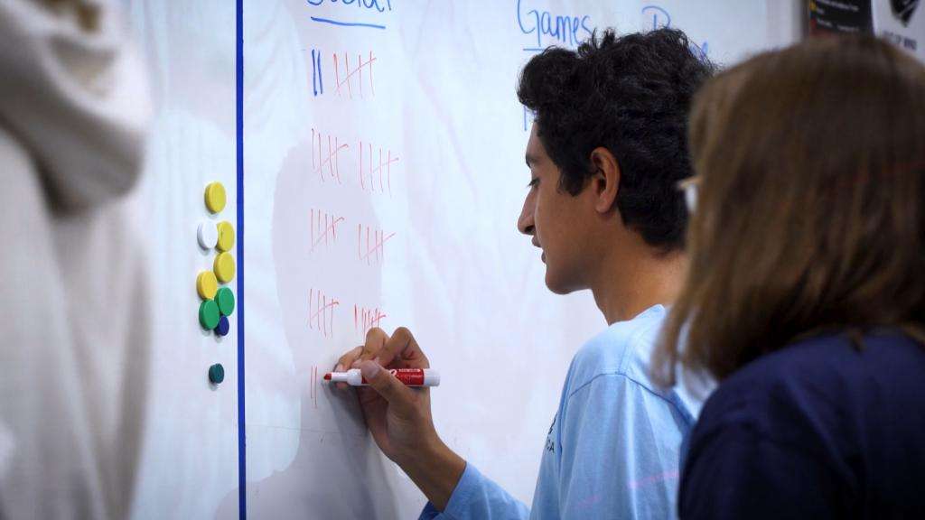 A class at Elk Ridge Middle School in South Jordan recently conducted an experiment to demonstrate how ofter cellphones can interrupt a class.