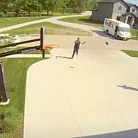 Have You Seen This? Delivery driver can't help but throw down a dunk